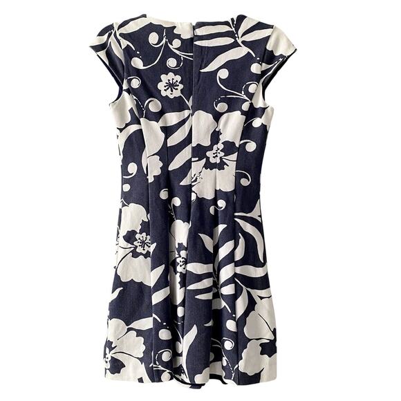 Lilly Pulitzer Briella Fit & FlareCap Sleeve Floral Navy Blue and White Dress XS - Picture 2 of 10